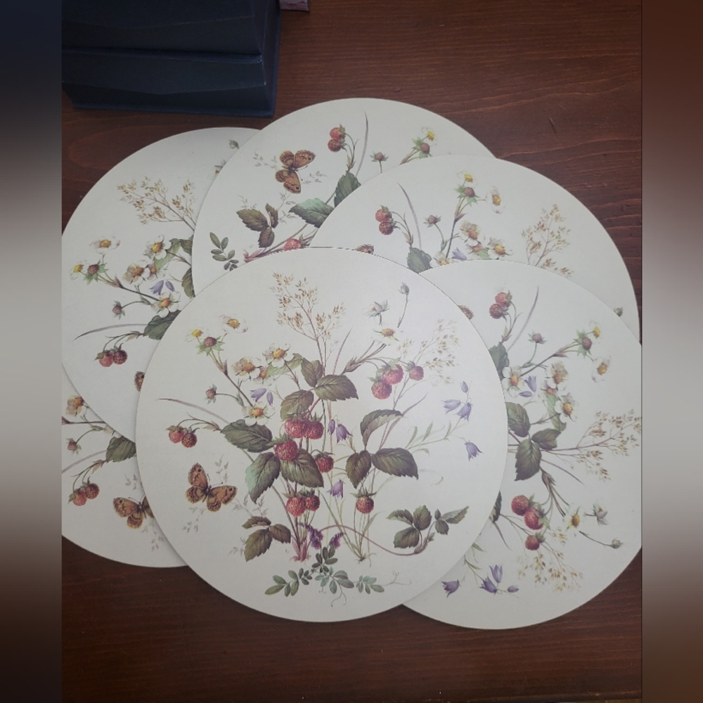 Vintage 10in table mats